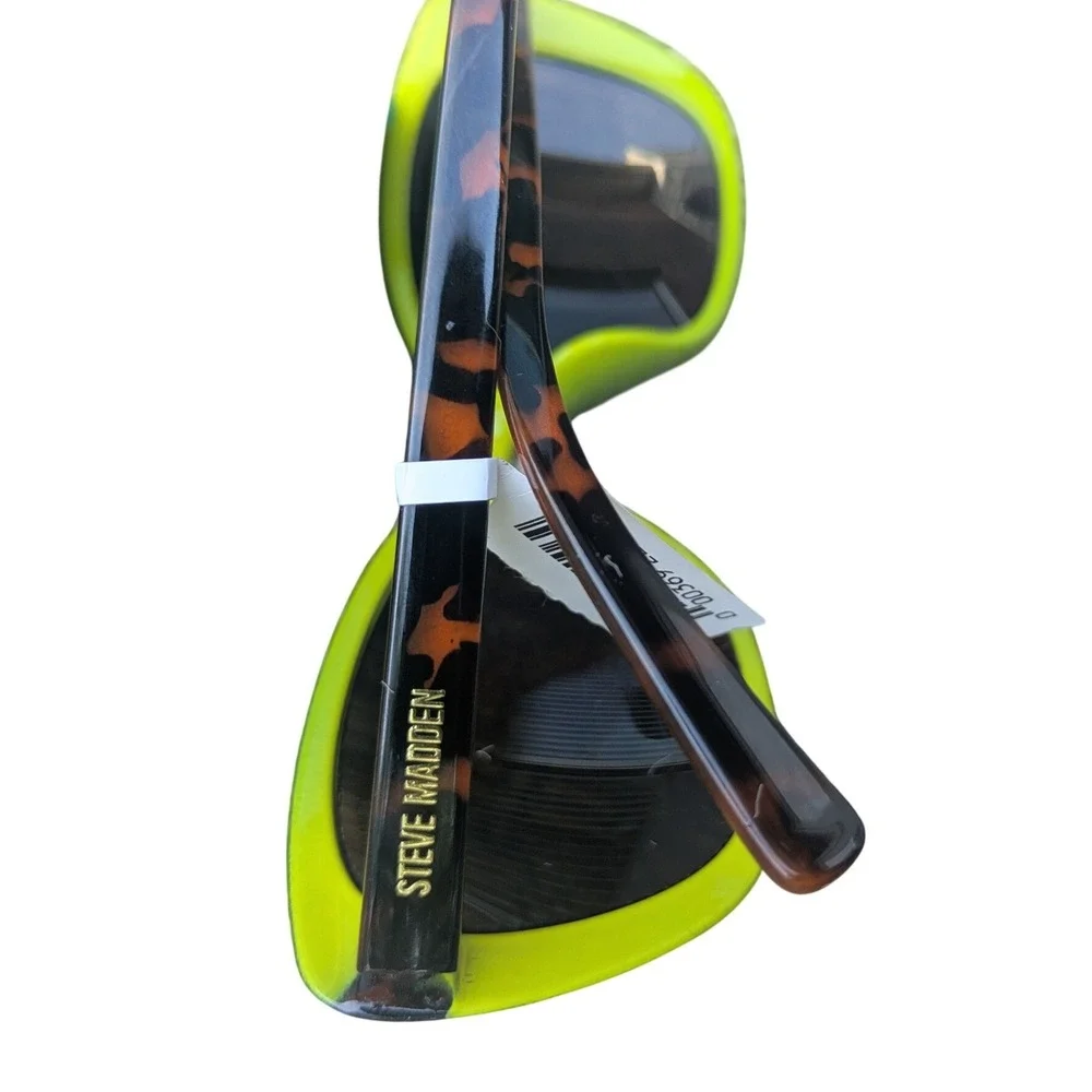 Steve Madden fun vibrant